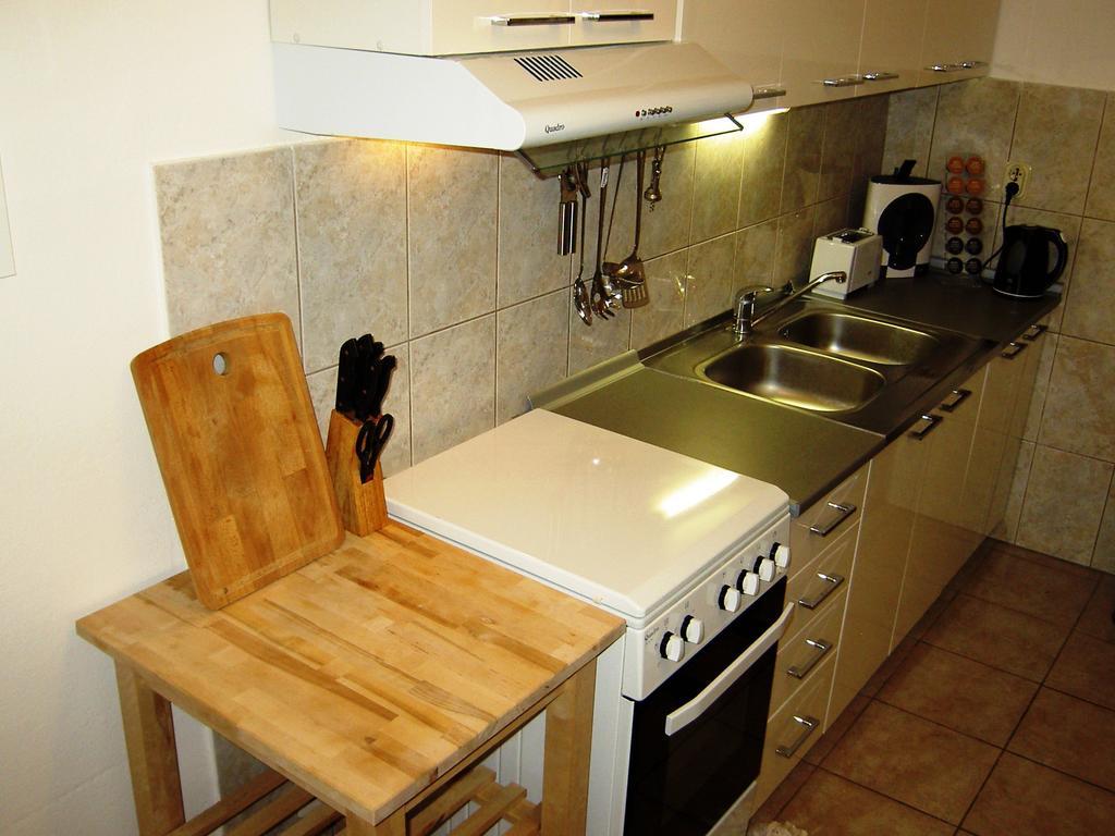 Apartment Jere & Anka Примоштен Екстер'єр фото