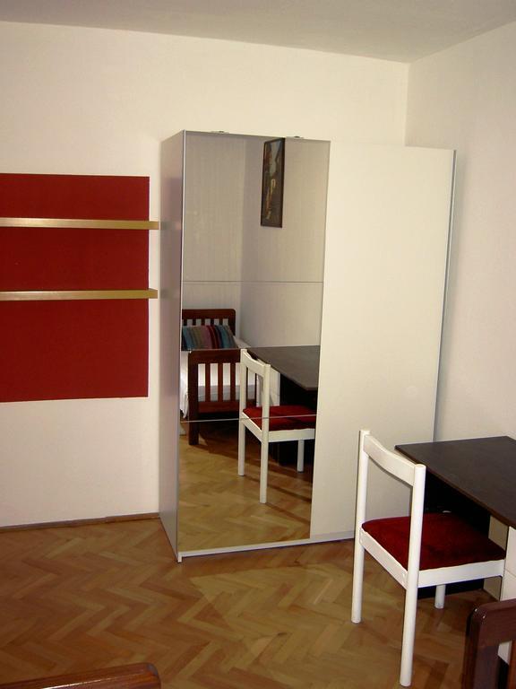 Apartment Jere & Anka Примоштен Екстер'єр фото