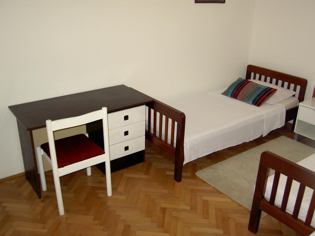 Apartment Jere & Anka Примоштен Екстер'єр фото